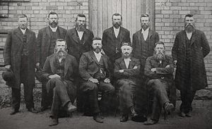 Die eerste kerkraad van die Gereformeerde kerk Strydenburg toe nog n Kruiskerk onder leiding van ds SJ du Toit 1897