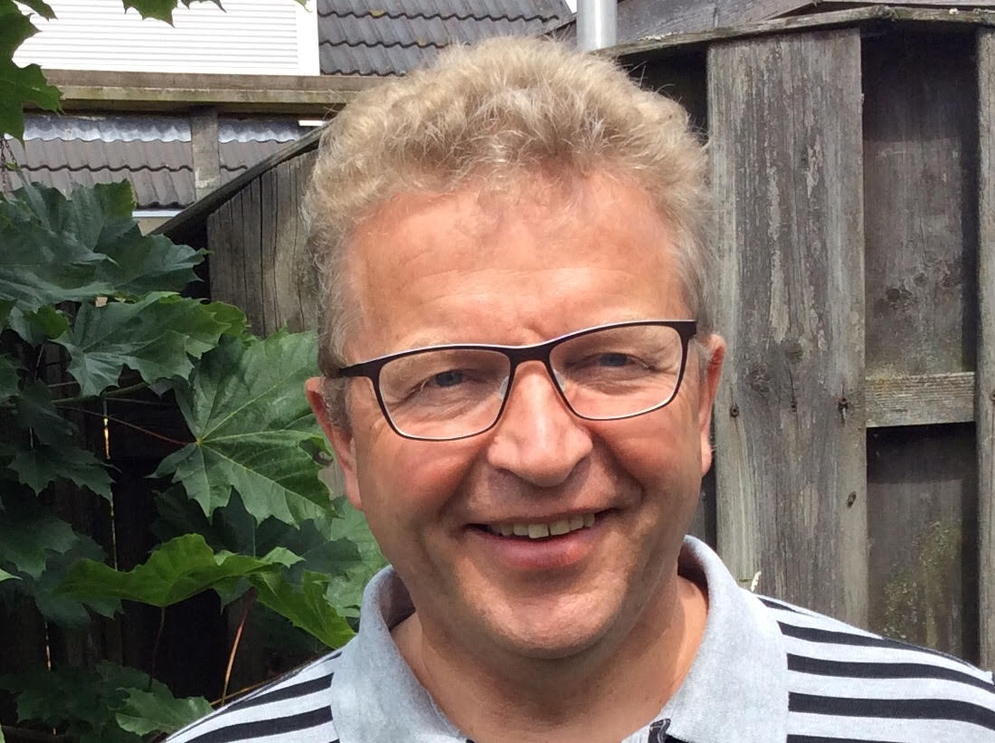 Jan Krooneman in de tuin