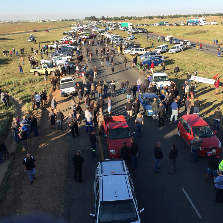 Opmars teen plaasmoorde