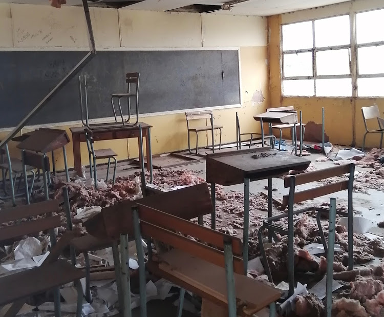 Skole gevandaliseer tydens inperking 2