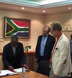 Solidariteit en Orania praat met Mbeki