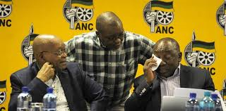 Zuma byt terug na Cyril en Gwede